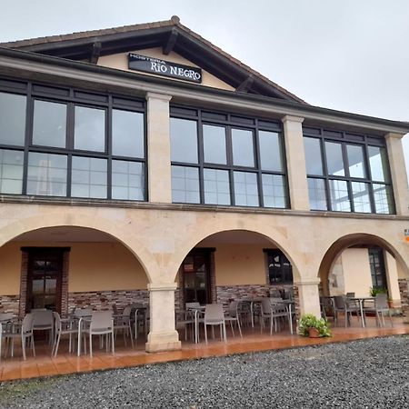 Hosteria Rio Negro Bárcena de Cicero Exterior foto